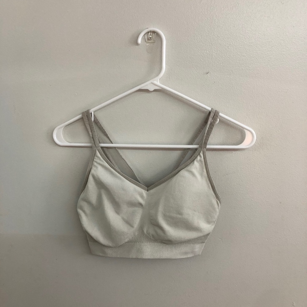 sports bra